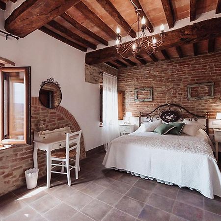 Bed and Breakfast Antica Torre Del Borgo Чертальдо Екстер'єр фото