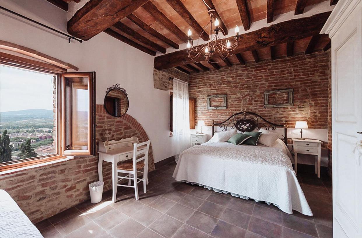 Bed and Breakfast Antica Torre Del Borgo Чертальдо Екстер'єр фото