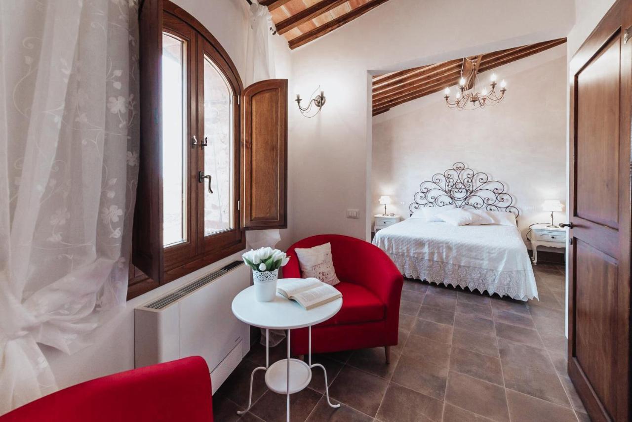 Bed and Breakfast Antica Torre Del Borgo Чертальдо Екстер'єр фото
