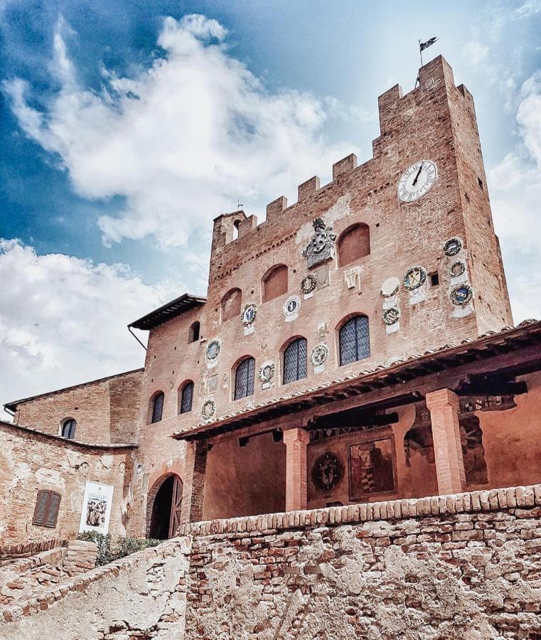 Bed and Breakfast Antica Torre Del Borgo Чертальдо Екстер'єр фото