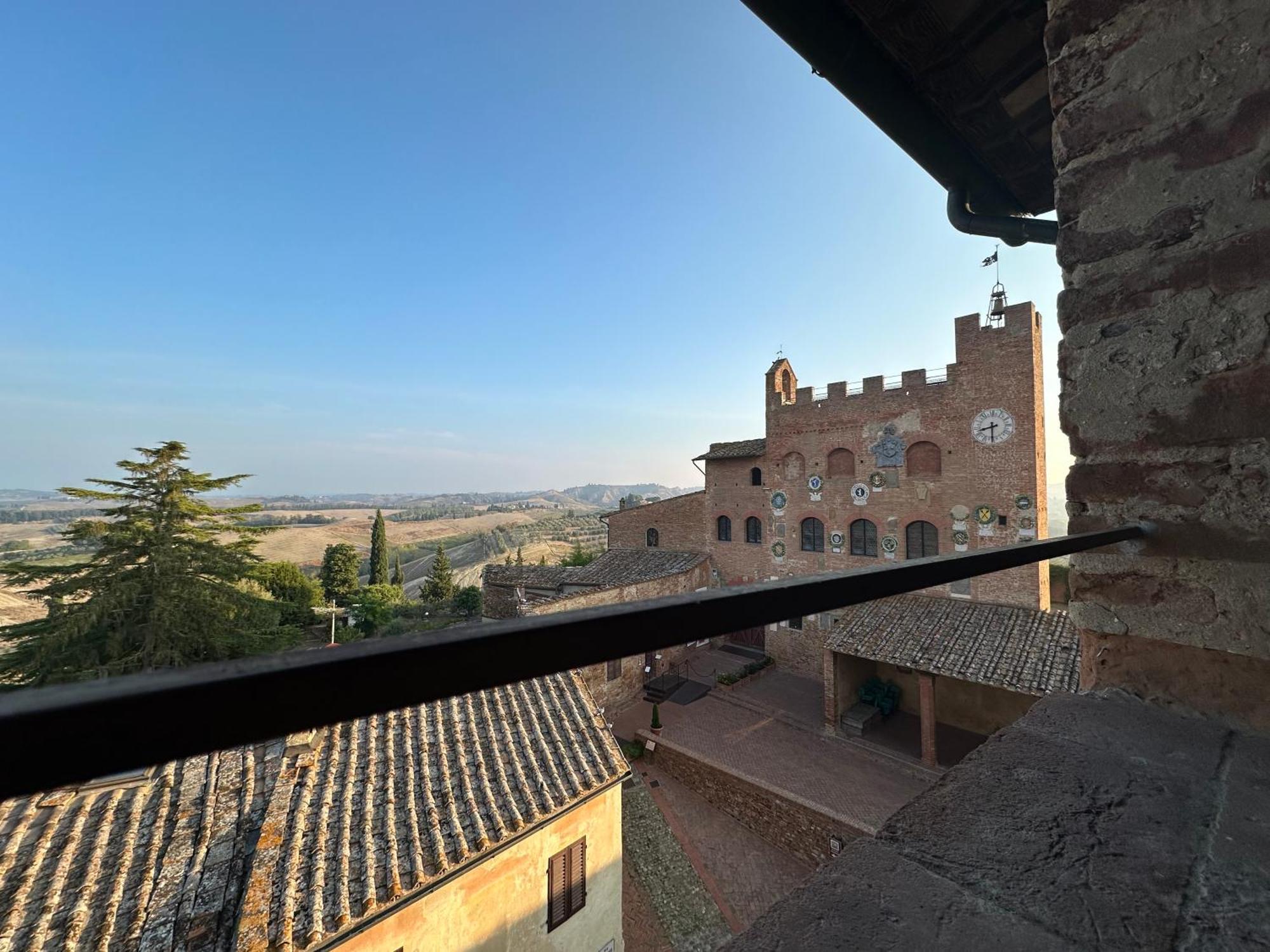 Bed and Breakfast Antica Torre Del Borgo Чертальдо Екстер'єр фото