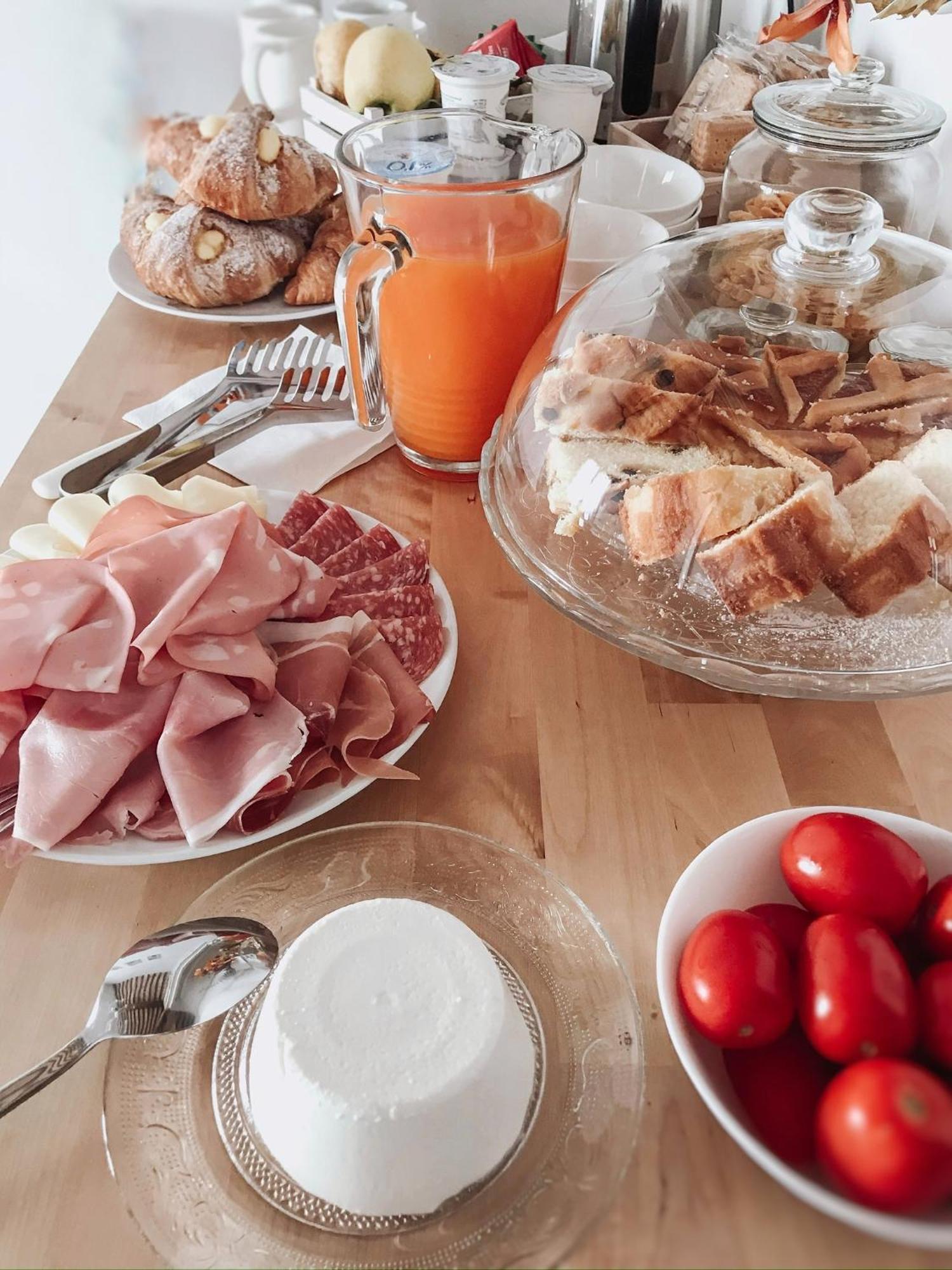 Bed and Breakfast Antica Torre Del Borgo Чертальдо Екстер'єр фото